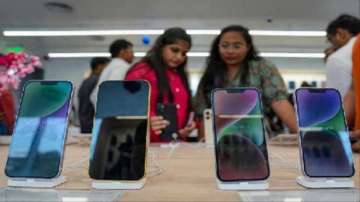 apple users india, government warns apple users, certin warning to apple users, apple products