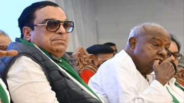 Former Union Minister CM Ibrahim (left) with former Prime Minister and JDS leader HD Deve Gowda.