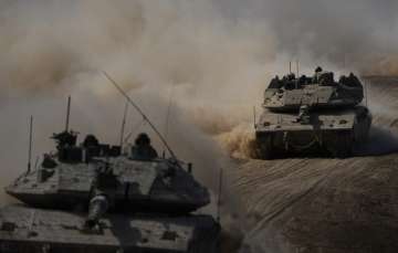 Israeli tanks heading towards the Gaza Strip