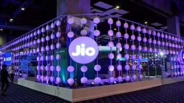 reliance jio, jiospacefiber, jio launches jio spacefiber, india mobile congress, imc 2023, tech news