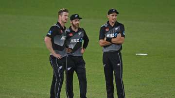 Kane Williamson, Tim Southee and Jimmy Neesham during T20I game vs Pakistan in Dec 2020