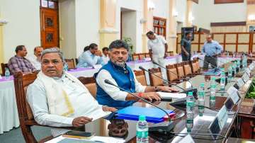 Karnataka caste census, Karnataka government, Siddaramaiah, Karnataka GOVT TO accept caste census re