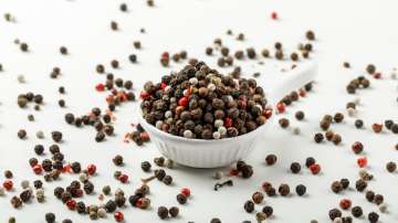 Black pepper vs white pepper