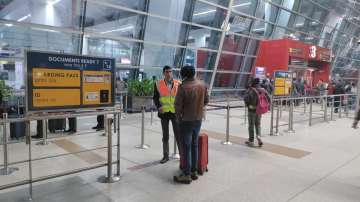 Delhi news, Air India engineer dies, Air India engineer falls to death, IGI Airport, delhi airport m