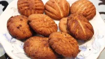 Many types of prasad are made in this puja but the main prasad is Thekua