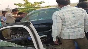 Telangana road accident, Five dead in telangana accident, vehicles collide in narayanpet district, c