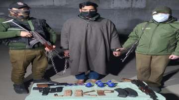 Jammu and Kashmir, Pulwama, Hybrid terrorist arrested in Pulwama