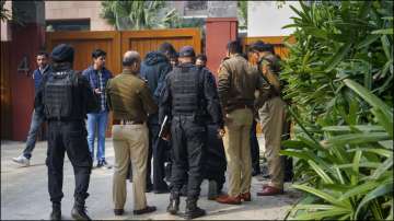 NSG commandos and police investigating the blast near the Israeli embassy in New Delhi.