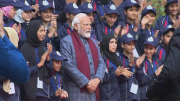 PM Modi, pm modi meets Jammu Kashmir, jammu and kashmir students, Watan Ko Jano programme, Watan Ko 