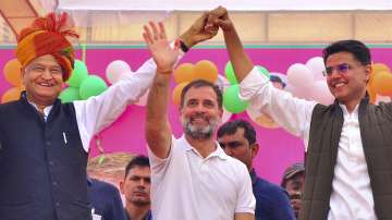 Congress leader Rahul Gandhi with Rajasthan Chief Minister Ashok Gehlot and party leader Sachin Pilot during Congress Guarantee Rally. (File photo)