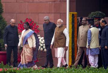 President Droupadi Murmu with PM Modi
