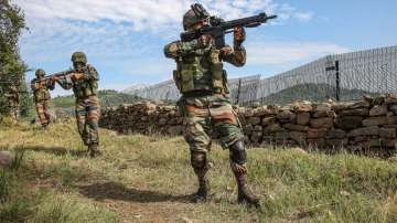 Encounter, encounter in J-K, encounter in Shopian, indian army, security forces, terrorists  