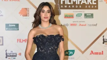  Janhvi Kapoor