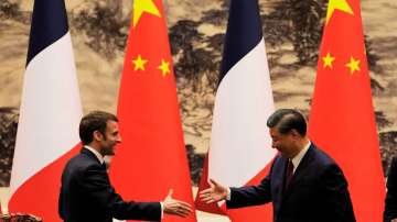 French President Emmanuel Macron with China Xi Jinping