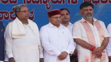 Karnataka Governor Thaawarchand Gehlot with Chief Minister Siddaramaiah and deputy DK Shivakumar.