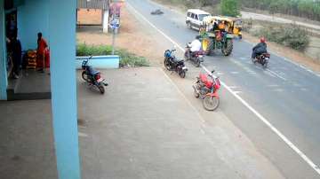 Speeding SUV hits several vehicles in Odisha, three killed 