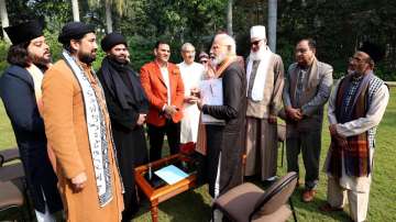 PM Modi interacts with leaders of Muslim community.