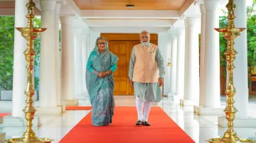  Prime Minister Narendra Modi welcomes Bangladesh Prime Minister Sheikh Hasina during the G20 Summit