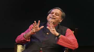 Shashi Tharoor, Shashi Tharoor on ownership of news organisations, Centre, laws introduction, regula