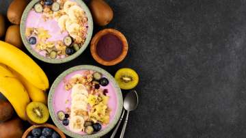 Healthy smoothie bowls