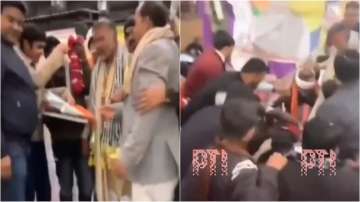 Rajasthan, Stage collapses in Kota, viral video 