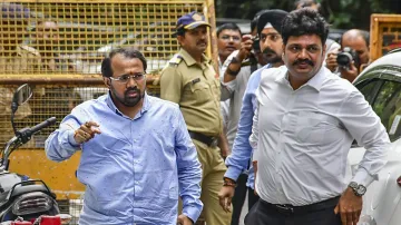 Shiv Sena (UBT) leader Suraj Chavan arrives to appear before the Enforcement Directorate for questioning in BMC COVID scam case, in Mumbai. (File photo)