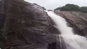 Tamil Nadu news, Tamil Nadu Heavy rainfall, Western Ghats, rainfall causes flash flood in tamil nadu