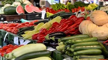 Vegetable market 