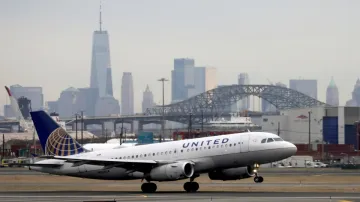 United airlines, emergency landing, Tampa International Airport, Florida, breaking news, world news