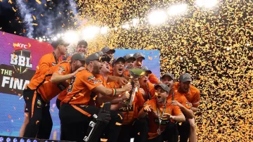 Perth Scorchers with the BBL 12 Trophy.