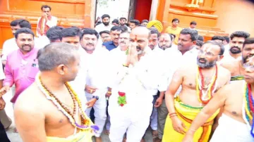 Telangana news, telangana, BJP MP Bandi Sanjay Kumar, Bandi Sanjay Kumar begins Prajahita Yatra, Med