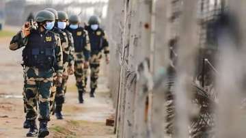 Pakistani troops violate ceasefire along International border in Jammu and Kashmir 