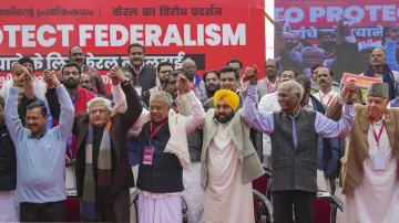 Delhi CM Arvind Kejriwal, Kerala counterpart Pinarayi Vijayan, Bhagwant Mann, Jammu and Kashmir National Conference President Farooq Abdullah, Communist Party of India (CPI) General Secretary D Raja, CPI(M) General Secretary Sitaram Yechury and others during LDFs Fight to Protect Federalism protest.