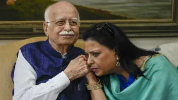 Senior BJP leader LK Advani with daughter Pratibha during his 95th birthday celebrations, in New Delhi. (File photo)