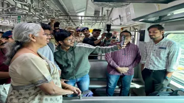 Nirmala Sitharaman, Mumbai local, Mumbai local trains, Maharashtra