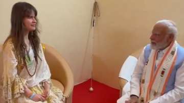 PM Modi meets German singer Cassandra Mae Spittmann in Tamil Nadu.