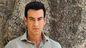 ronit roy swiggy,