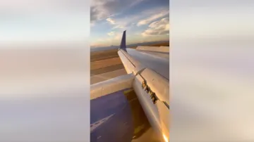 United Airlines flight broken wing VIDEo, United Airlines flight, United Airlines flight from San Fr