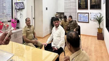 Waris Pathan, Mumbai Police, Maharashtra