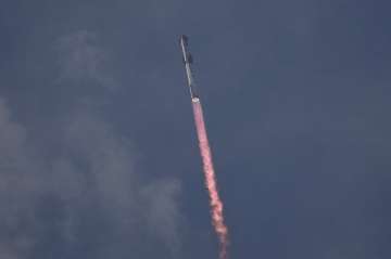 SpaceX comes close to completing test flight of mega rocket but loses spacecraft just 15 minutes bef
