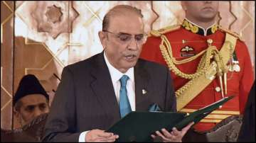 Pakistan, Asif Ali Zardari, salary, economic problems
