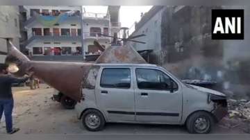 Uttar Pradesh man modifies car into 'chopper', police seize vehicle.