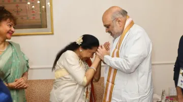 Asha Bhosle and Amit Shah