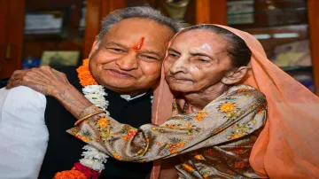 Ashok Gehlot siSTER PASSES AWAY, Rajasthan news, Rajasthan Ashok Gehlot elder sister Vimla Devi Kach