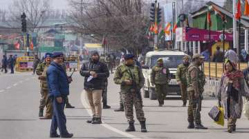 CRPF personnel stand guard in Kashmir (Representational image)