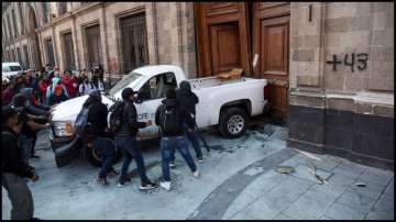 Mexico, presidential palace, students' disappearance
