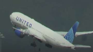 United airlines, Los angeles, US, Flight loses tire mid air