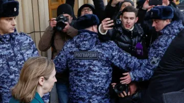  US ambassador to Russia Lynne Tracy walks out of the headquarters of Russia's foreign ministry afte