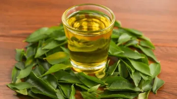 curry leaves water