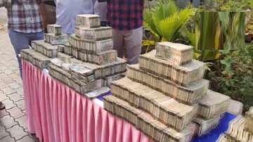 Huge amount of cash recovered in Karnataka